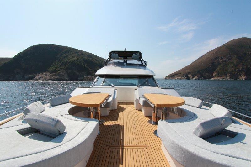 Simpson Yacht Charter in Hong Kong
