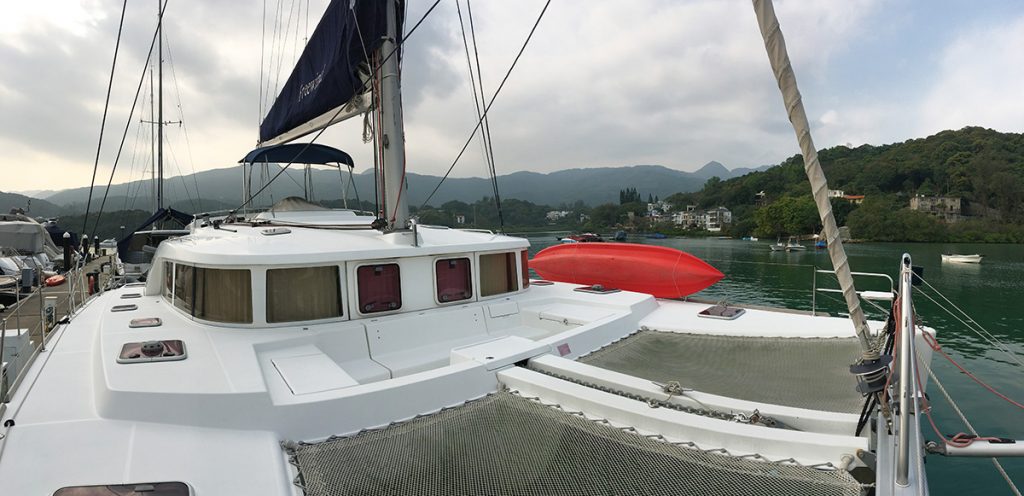 luxury yacht in Hong Kong 3