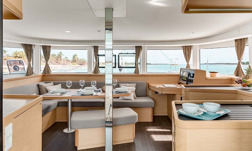 Book your charter in Hong Kong