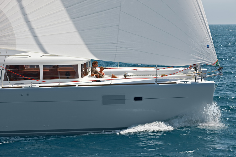 Go sailing with your children on Holiday