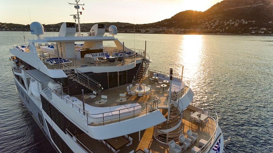 Superyacht Charter SERENITY