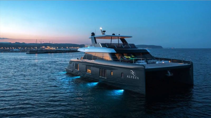 ALTEYA Greece Charter