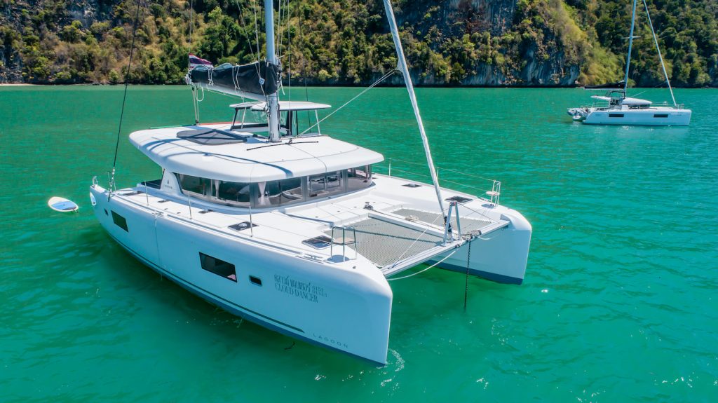 Lagoon 42 Cloud Dancer