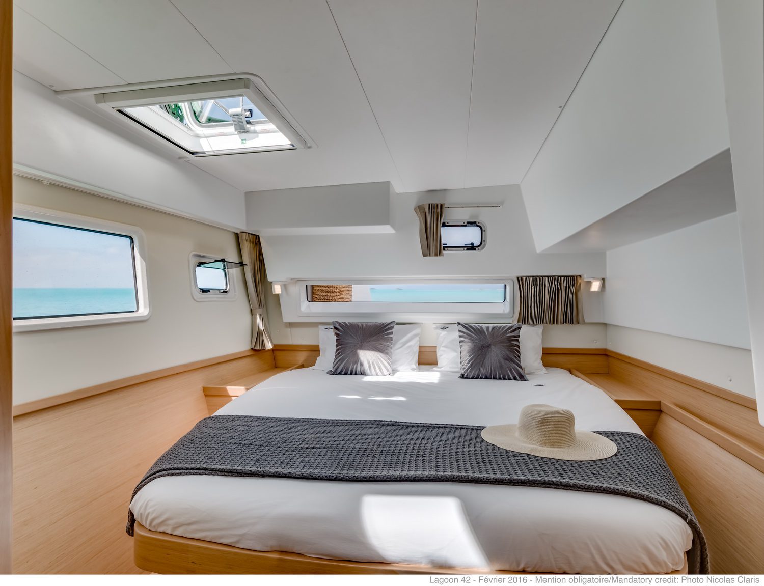 Lagoon 42