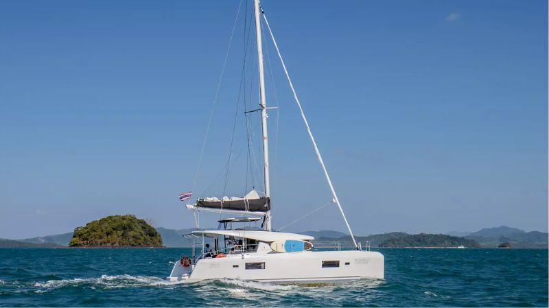 Lagoon 42 Cloud Dancer