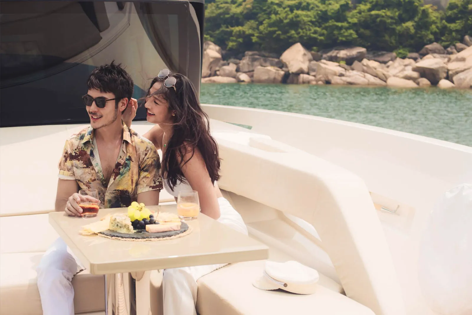 Book Valentine’s Day Celebration on a Yacht in Hong Kong