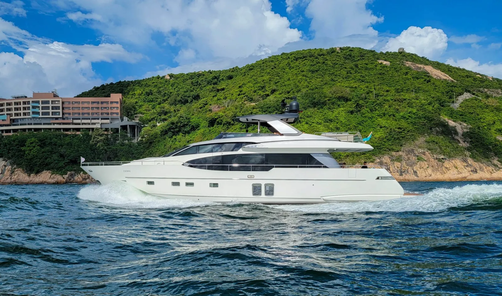 Brand New Sanlorenzo SL78 Joins Simpson Yacht Charter Fleet in Hong Kong