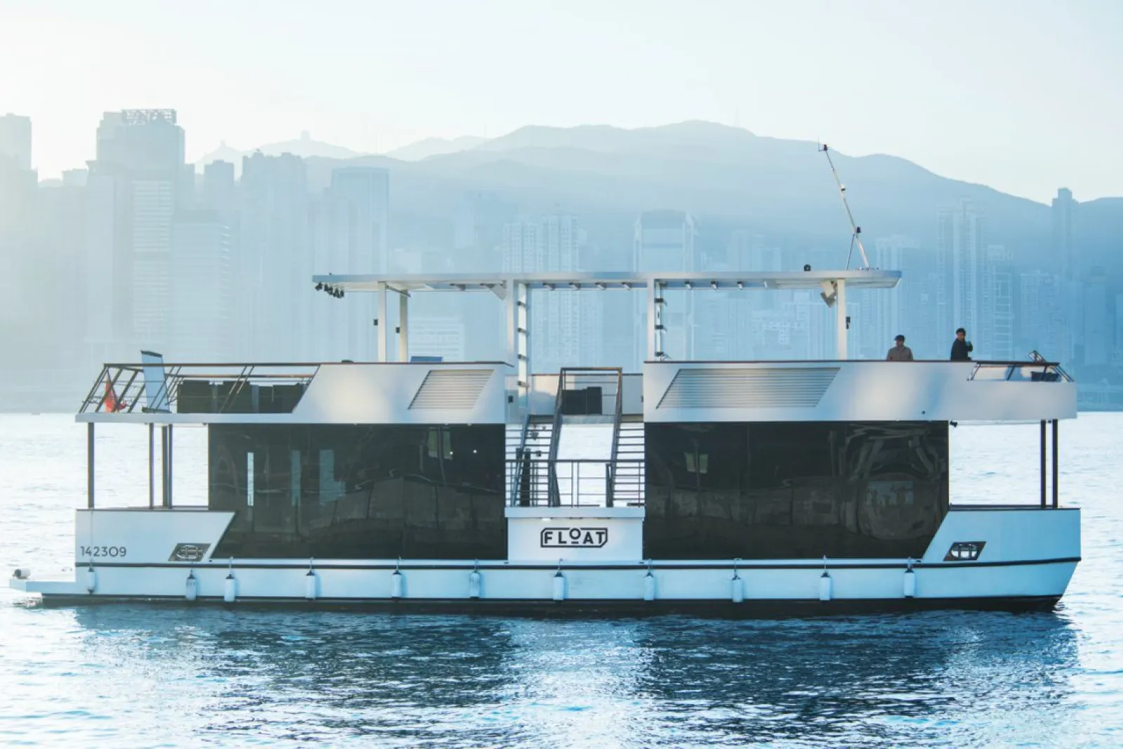 Elevate your next Business Event with an Event Charter on FLOAT in Hong Kong