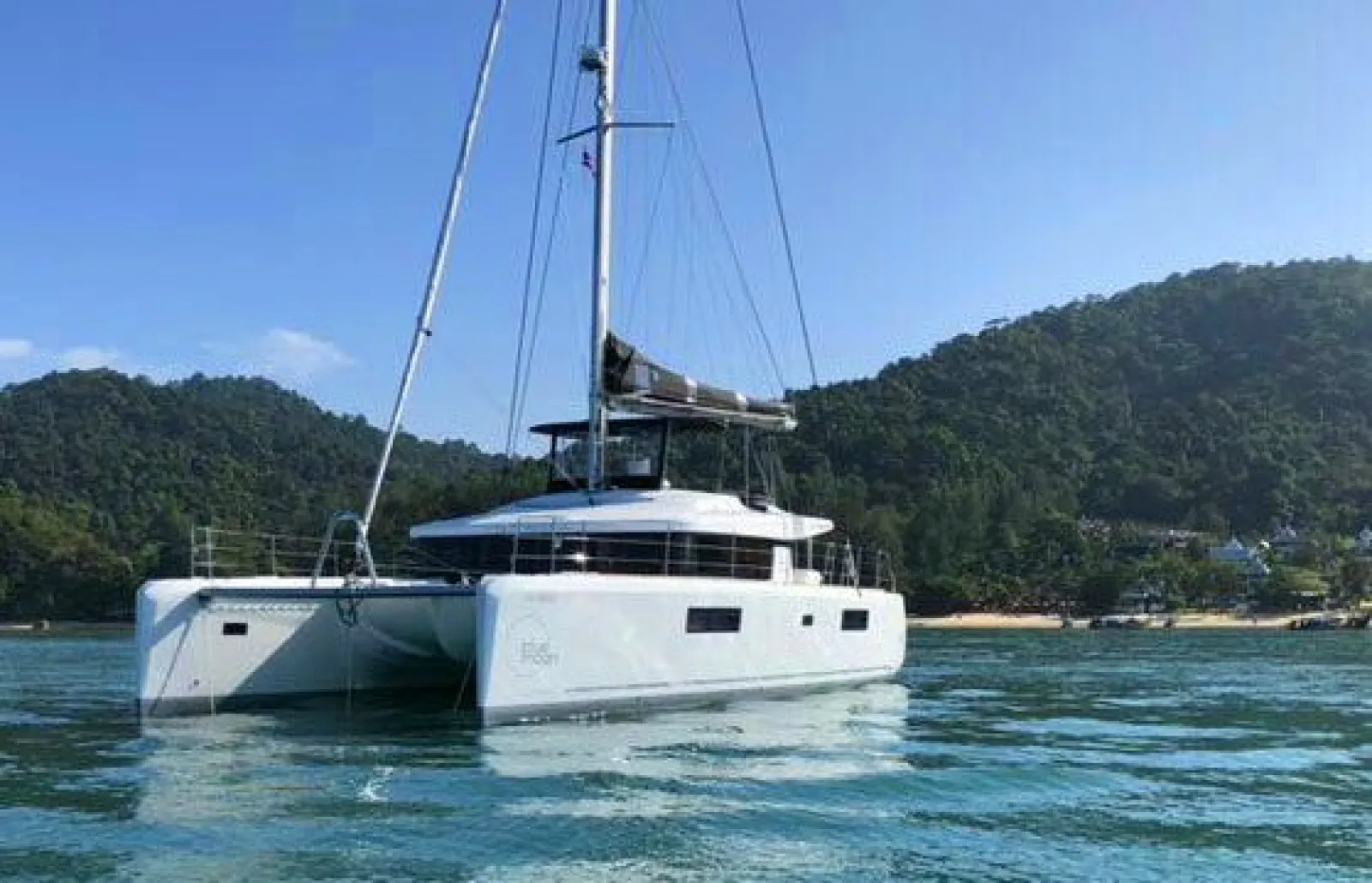 New charter catamaran S/Y BLUE MOON arrives in Phuket, bookings filling up!