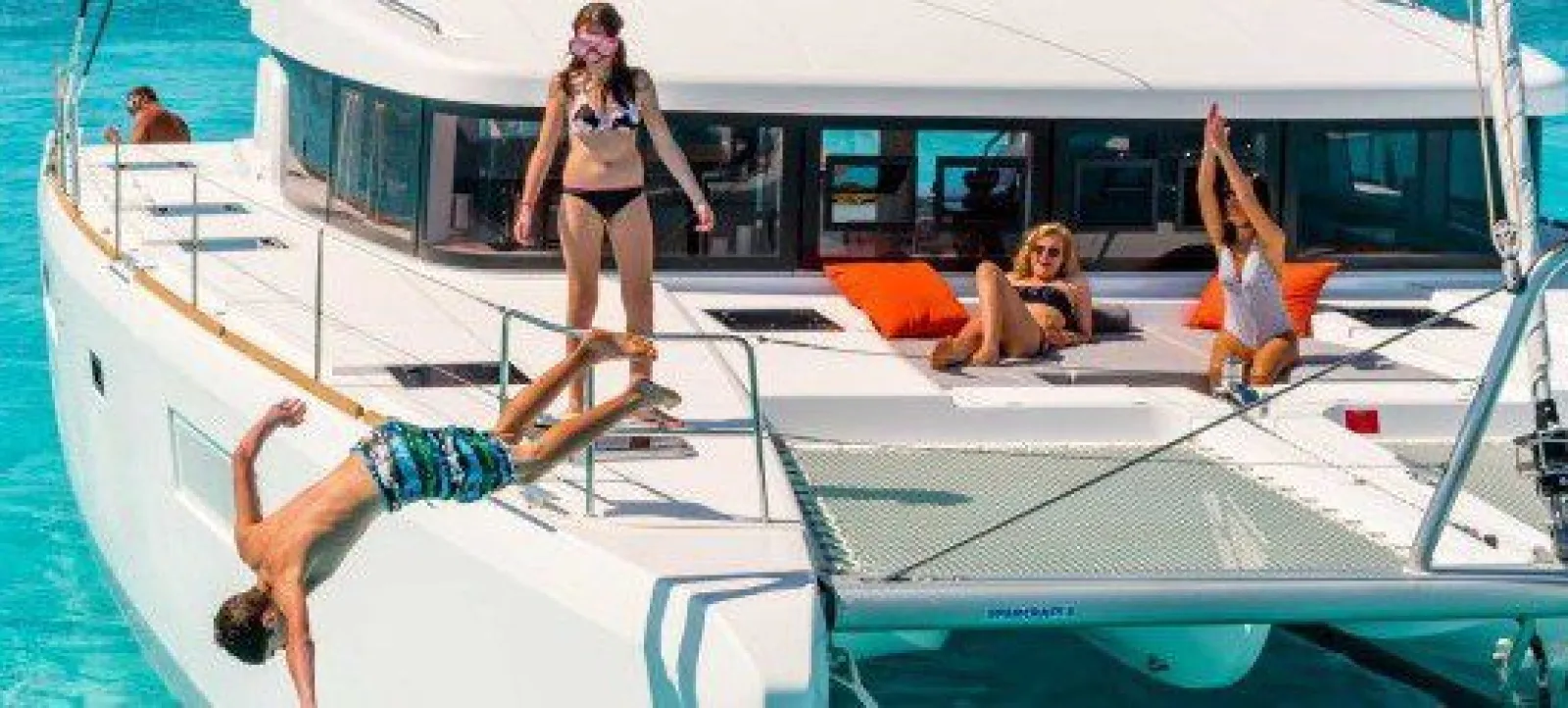 Thailand Bareboat Charter - Top places to visit: Coral Island