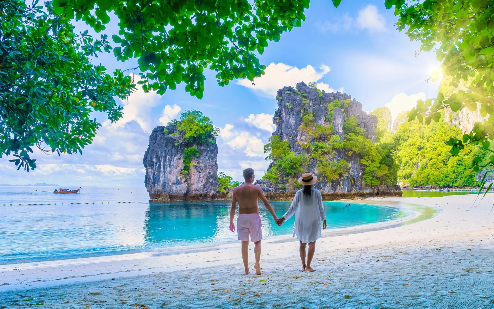 The top 5 places you must visit on a Thailand Yacht Charter