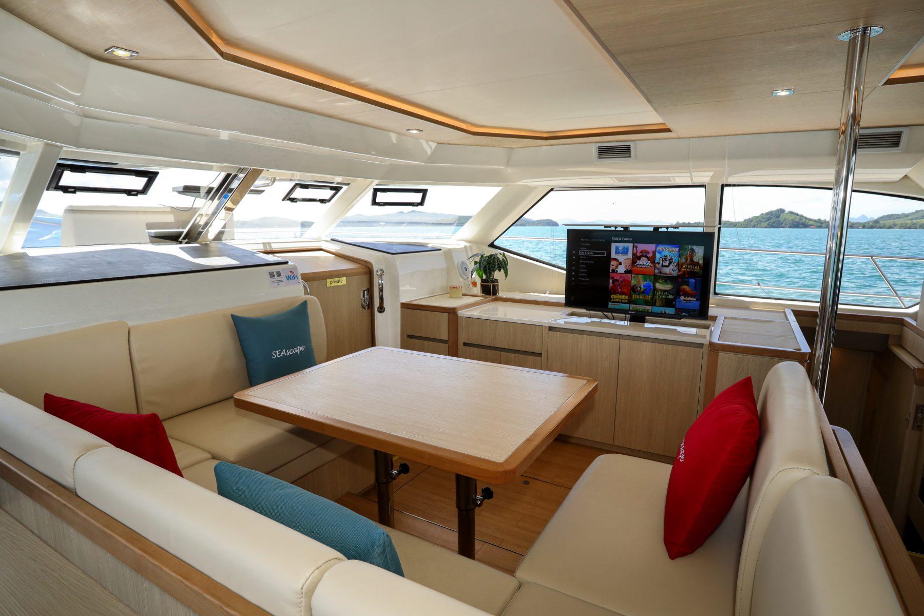 Aquila 44