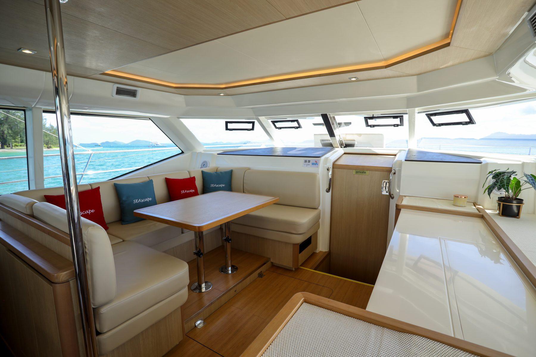 Aquila 44