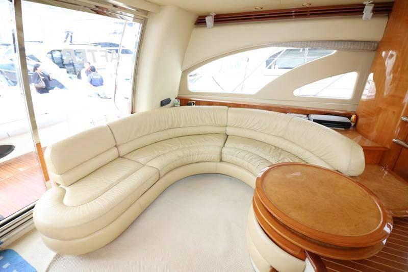 Azimut 55 After 8