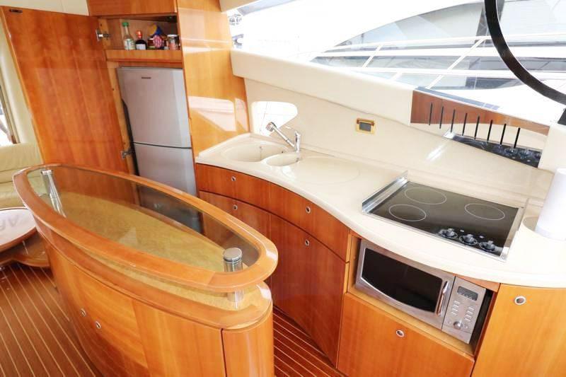Azimut 55 After 8