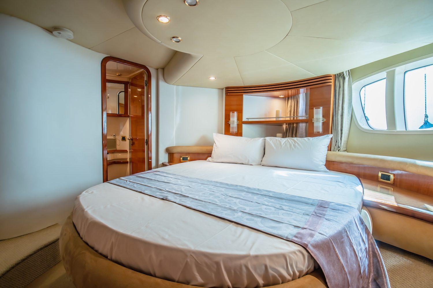 Azimut 55 After 8