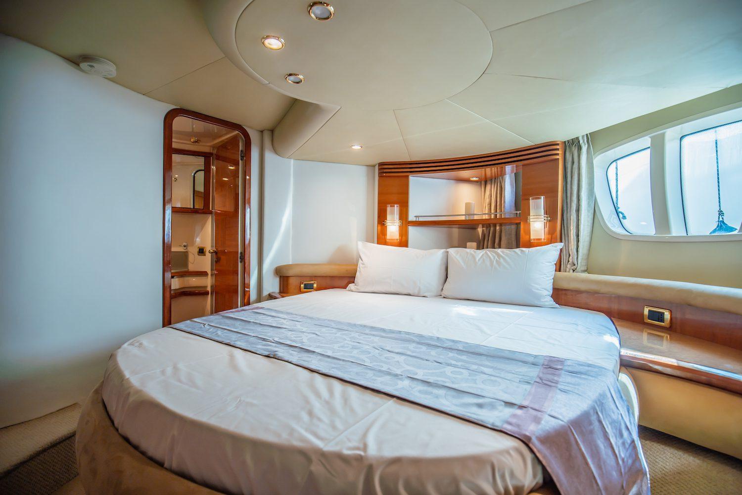 Azimut 55 After 8