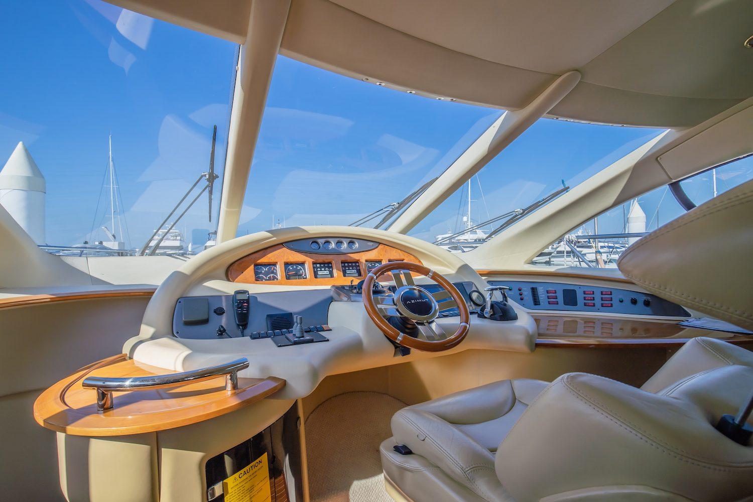Azimut 55 After 8