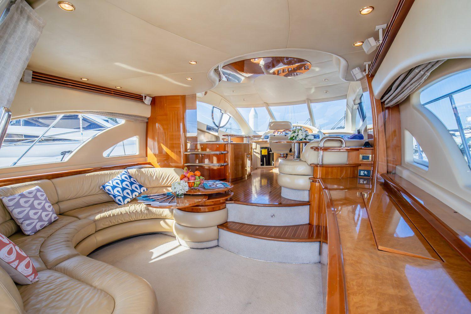 Azimut 55 After 8