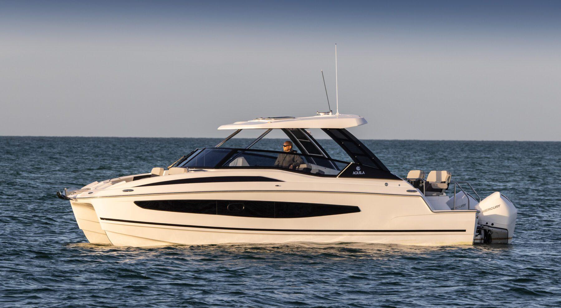 Aquila 32 – Power Catamaran