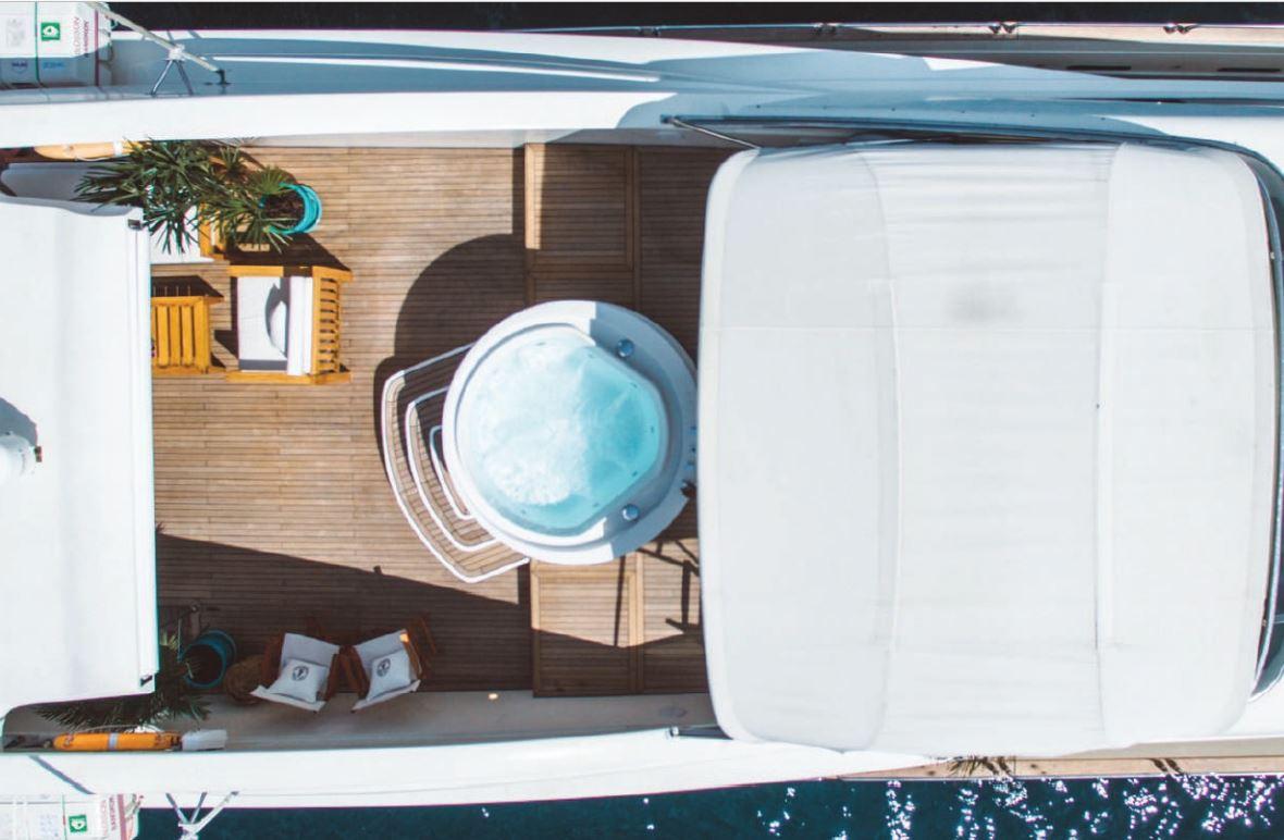 Astondoa 102