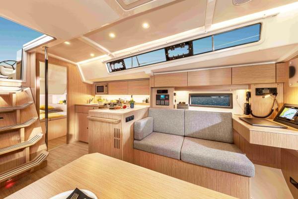 Bavaria C38 Sailing Boat photo 10