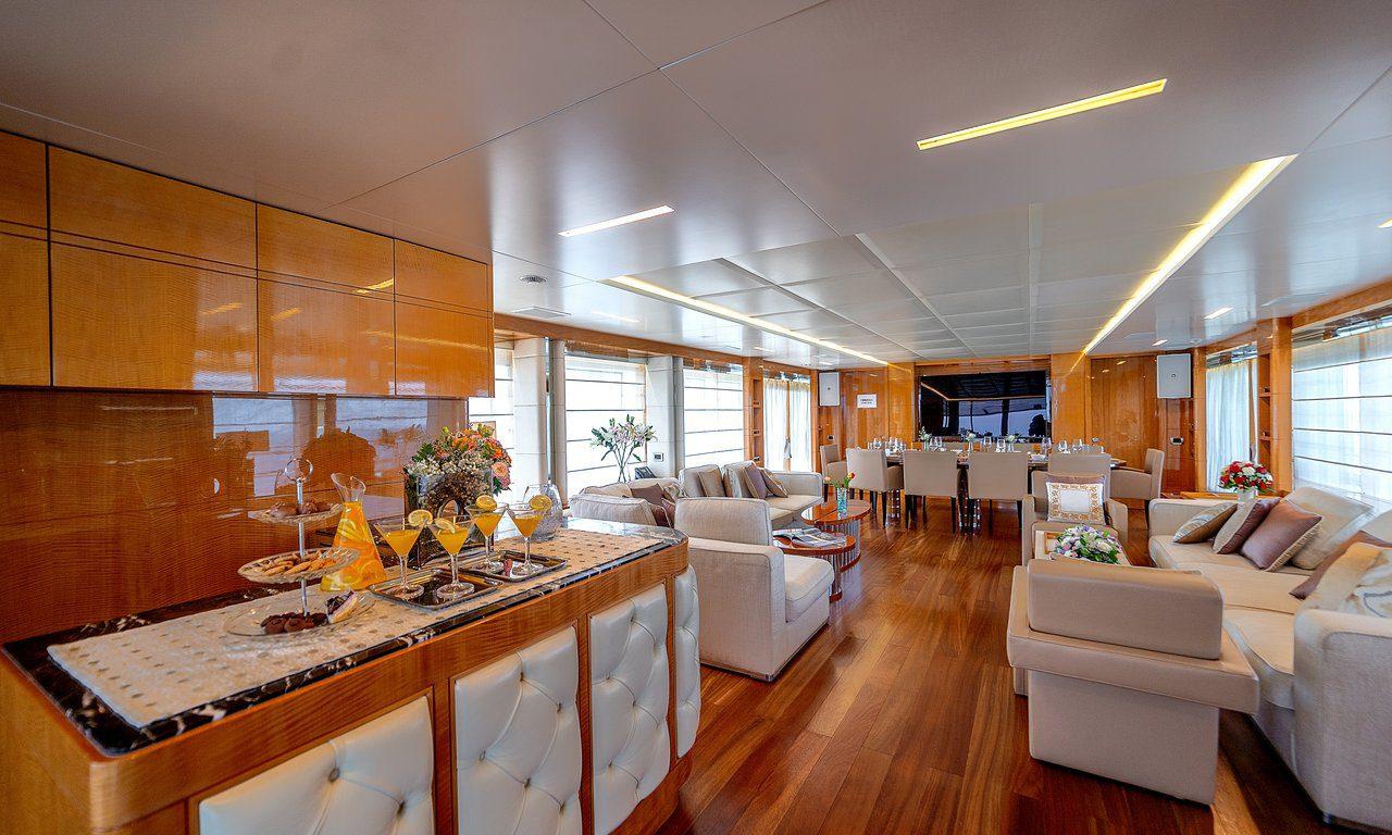 Benetti 132 Supreme Asia Poseidon