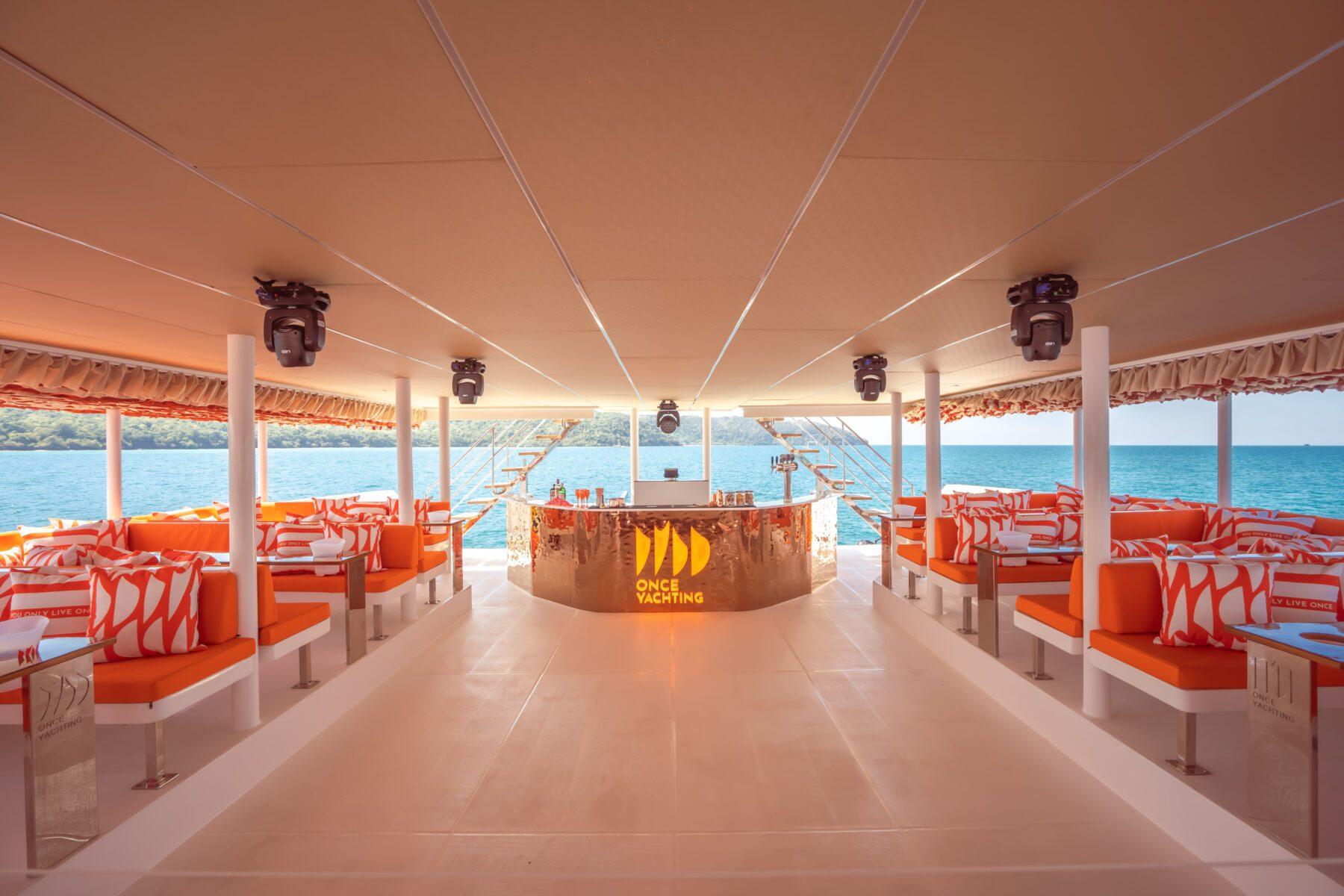 Chateau 82 ft