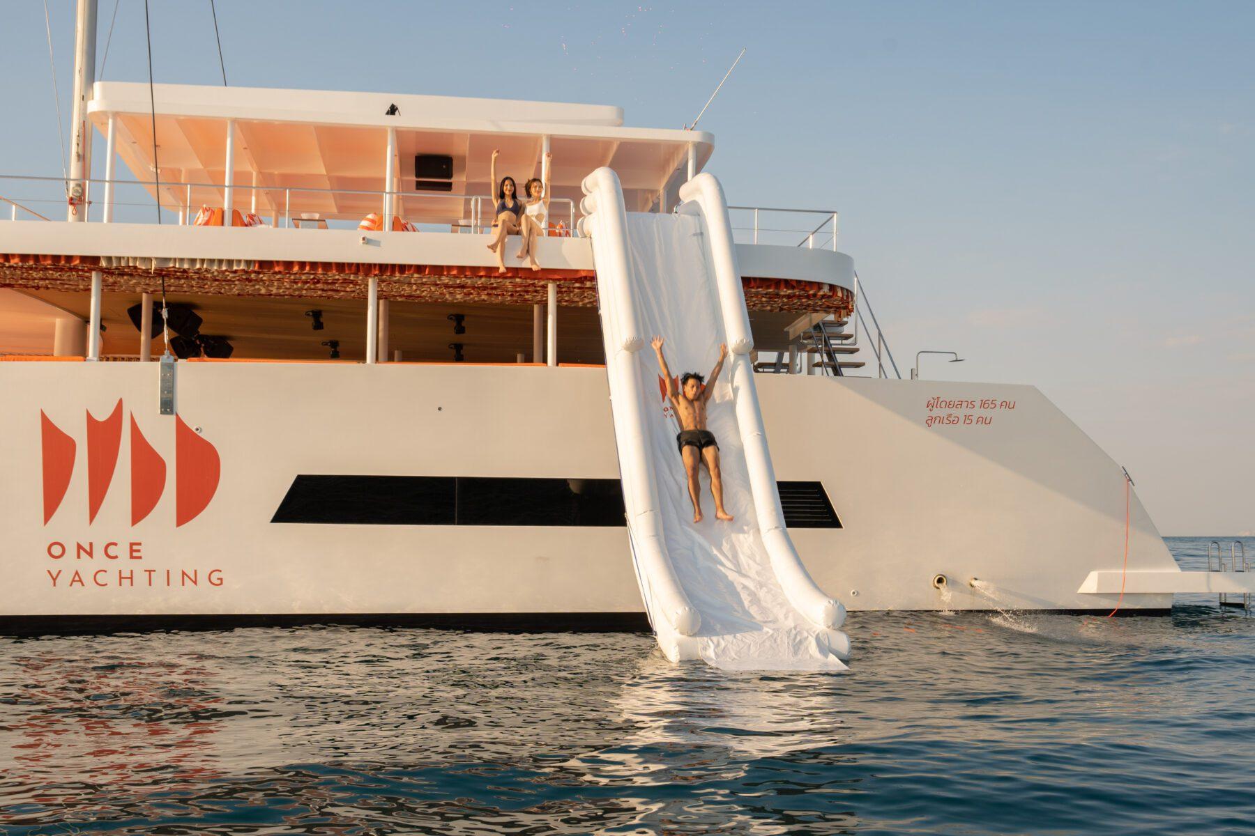 Chateau 82 ft