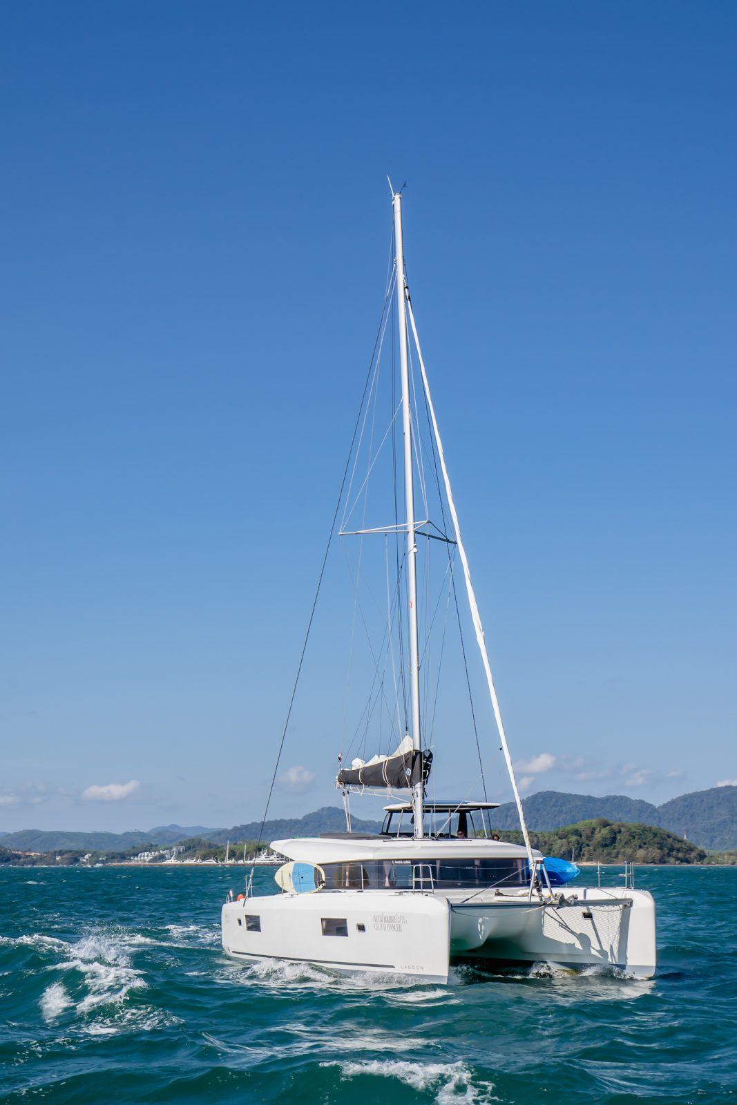 Lagoon 42 Cloud Dancer