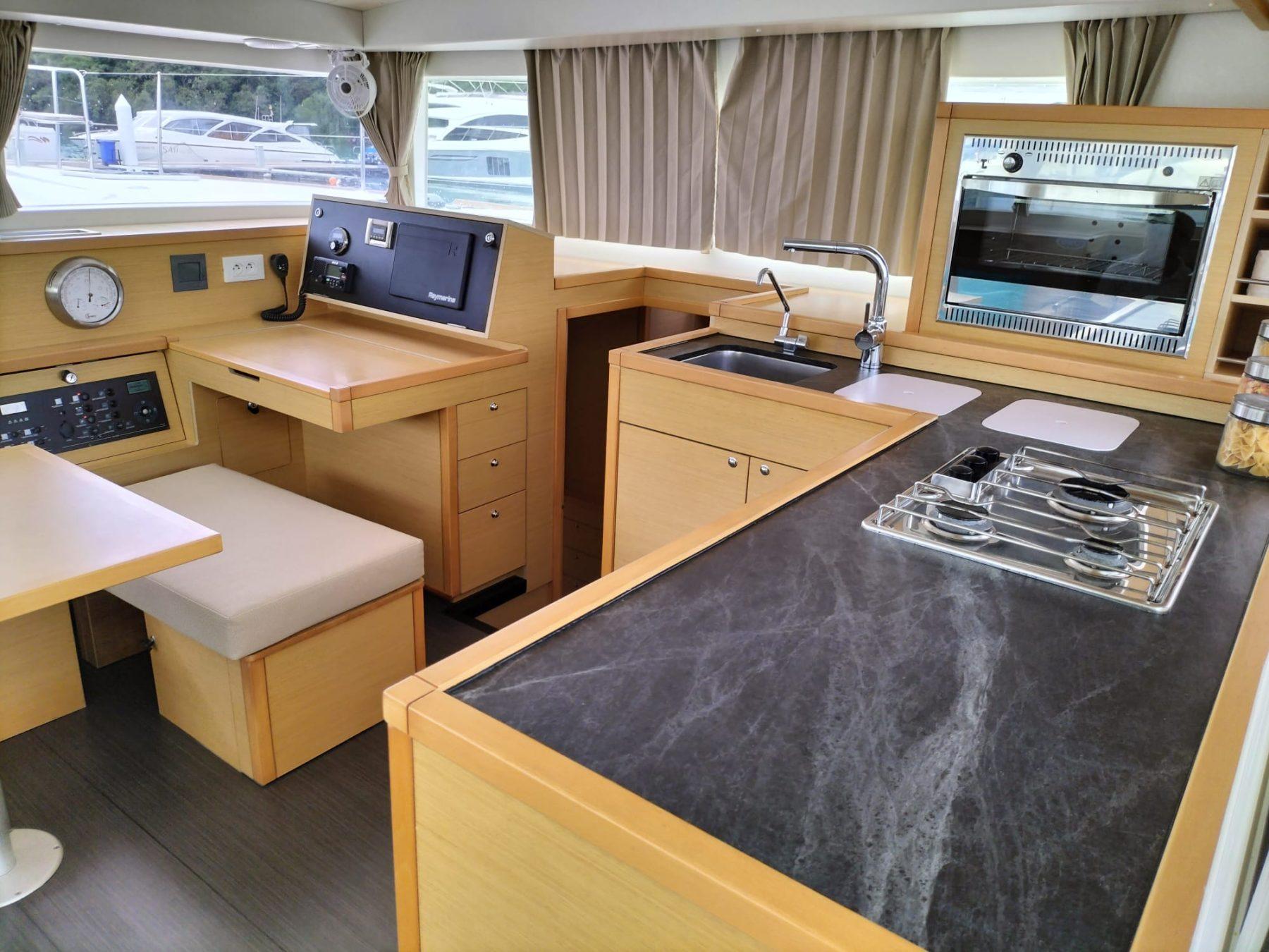 Lagoon 400S2 Eos