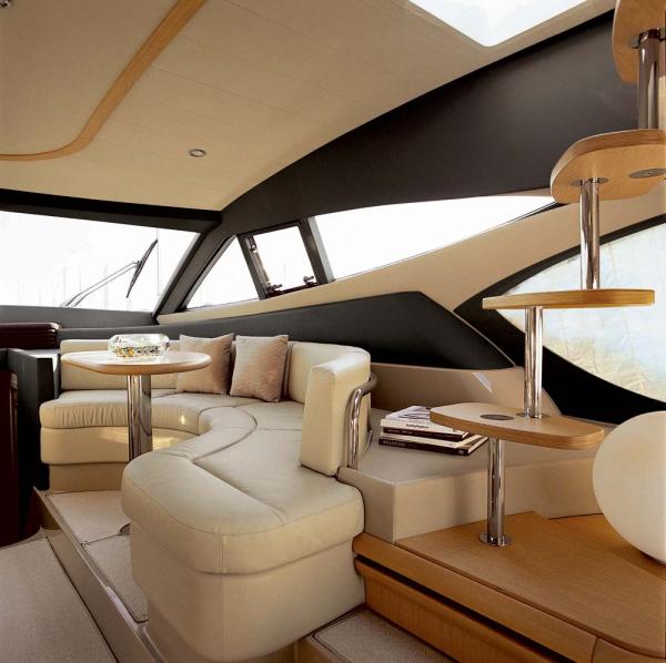 Ferretti 550 photo 2