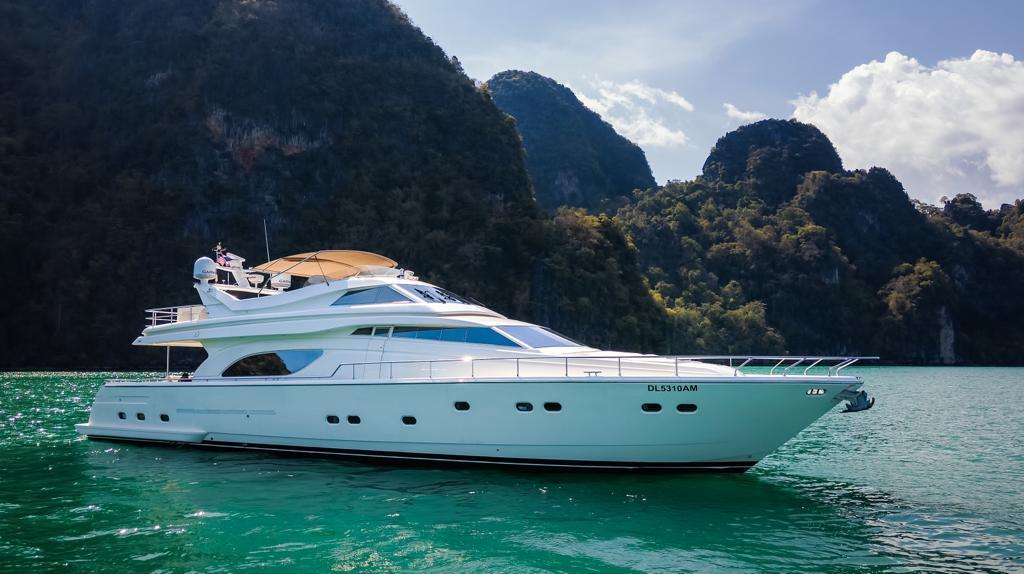 Ferretti 80