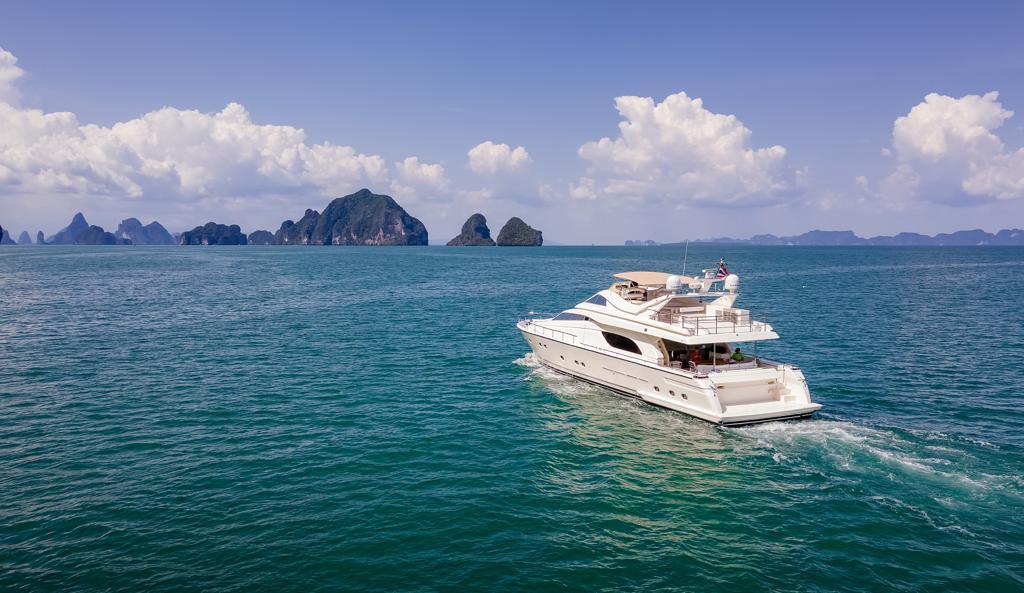 Ferretti 80
