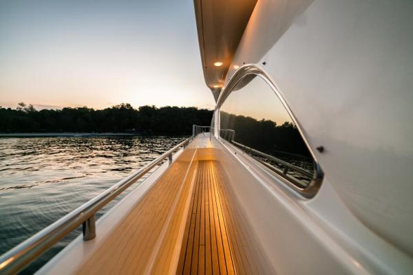 Ferretti 80 photo 7