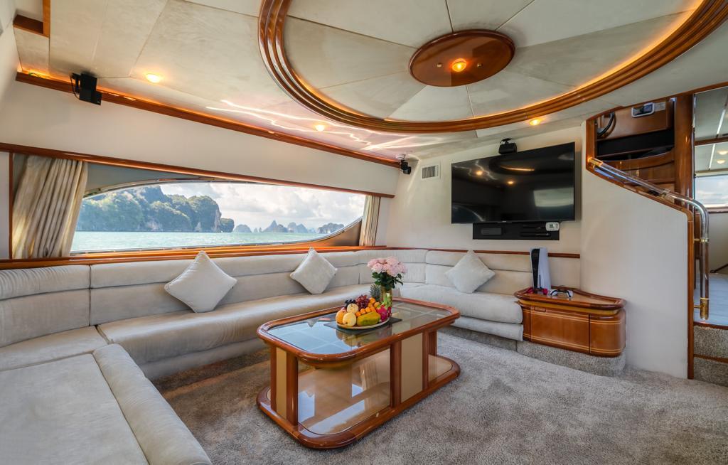 Ferretti 80