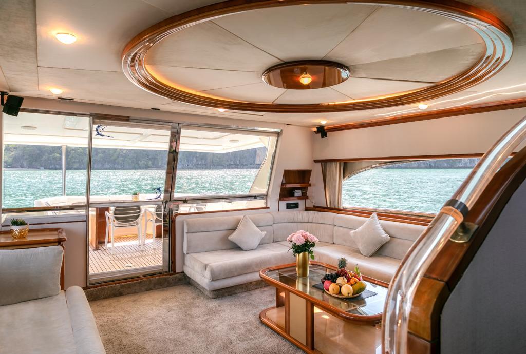 Ferretti 80