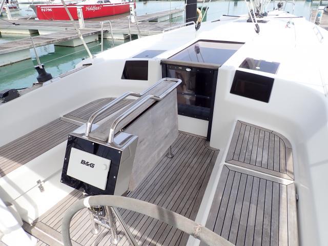 Hanse 385