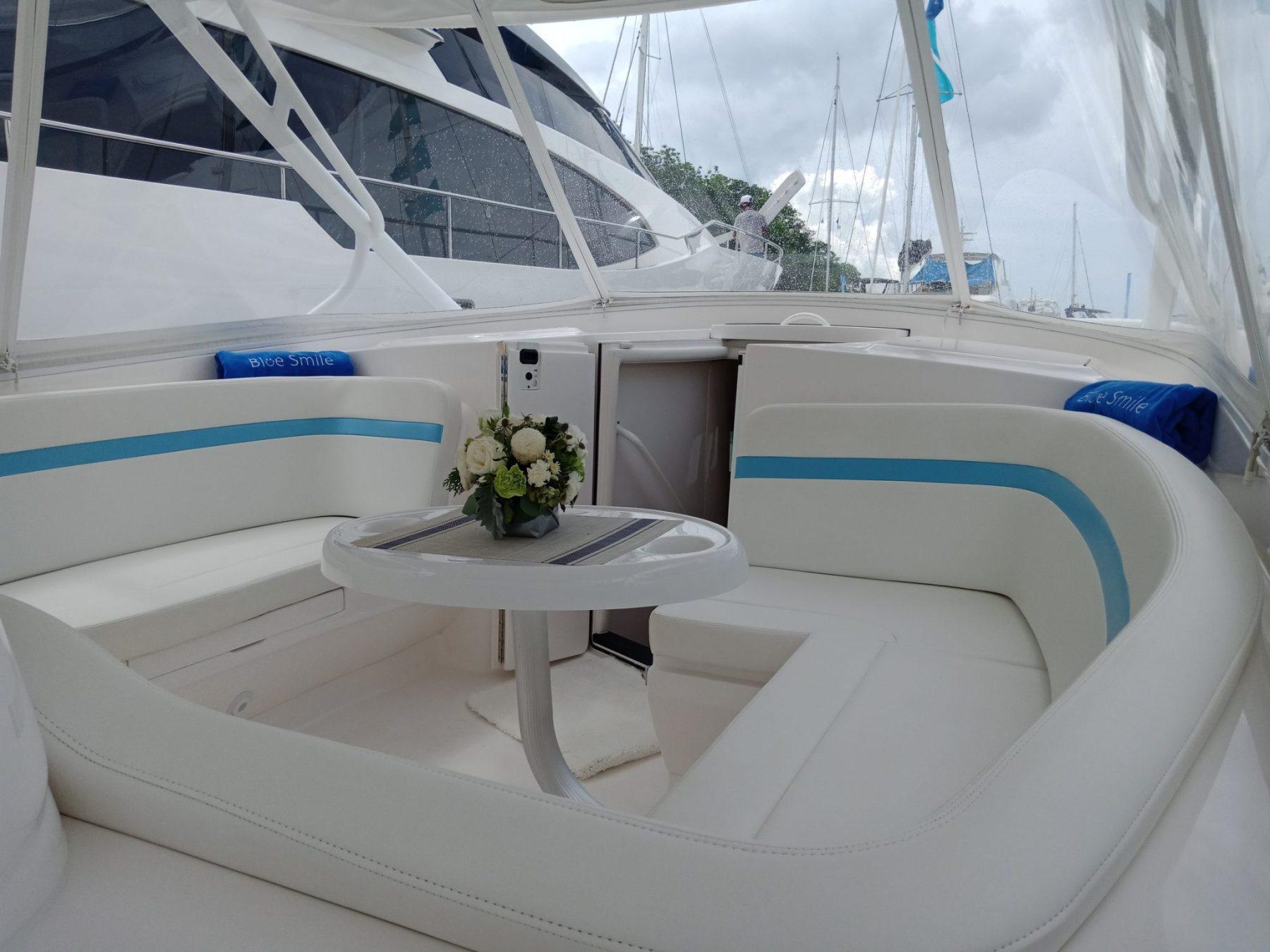 Intrepid 407
