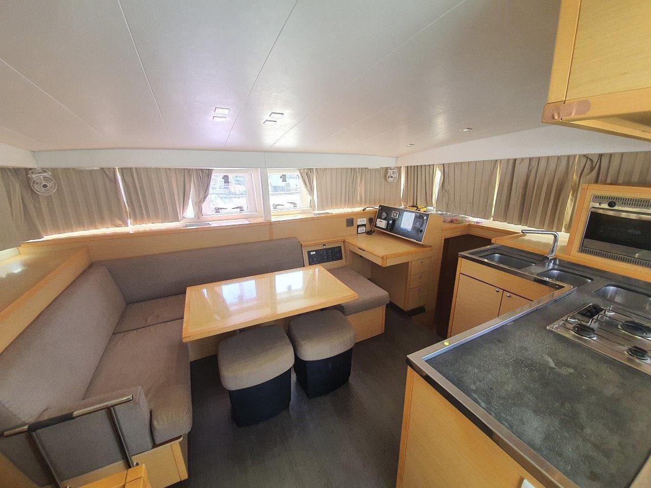 Lagoon 400 S2 – 4 cabins