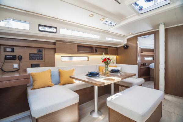 Oceanis 40.1 photo 8
