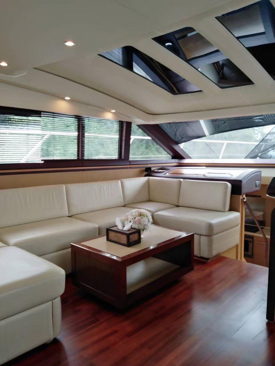 Princess V62