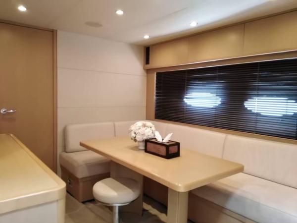 Princess V62 photo 8