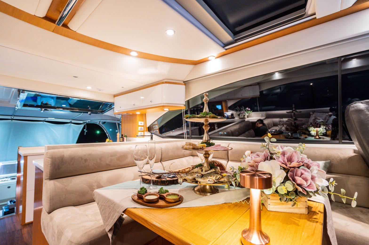 Riviera 58