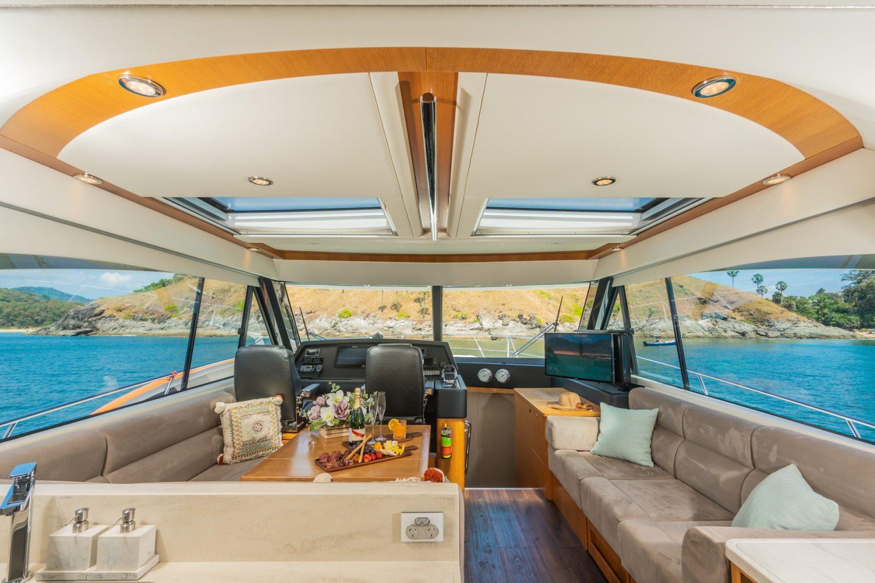 Riviera 58
