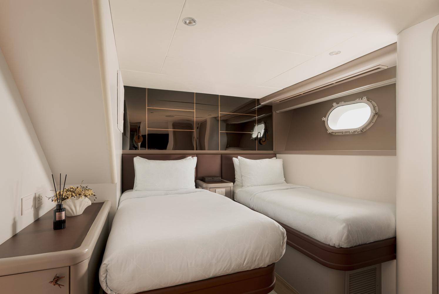 Sea Bear Westport Yachts 130