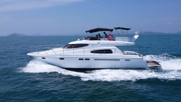 Sealine T51 photo 2