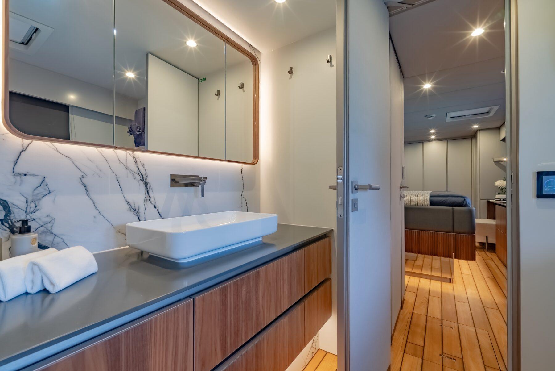 Sunreef 60 Eco