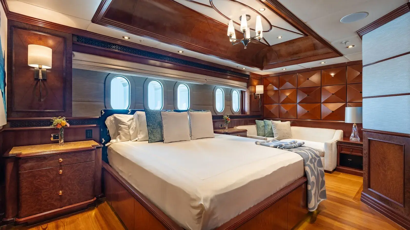 Trinity 60M Iron Blonde