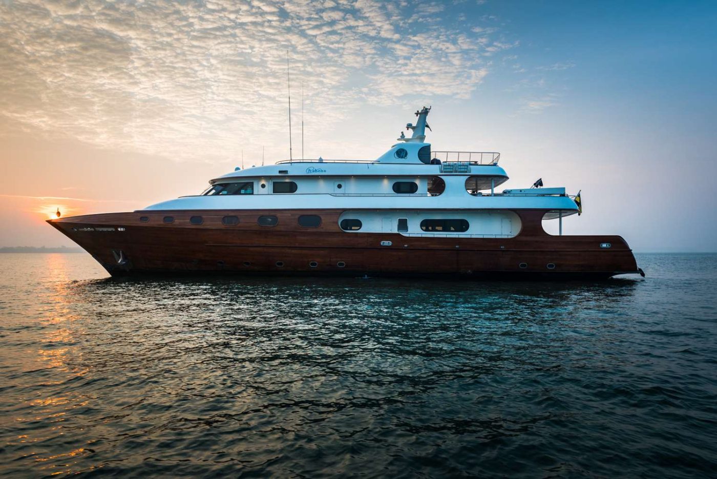 Simpson Marine - ASHENA